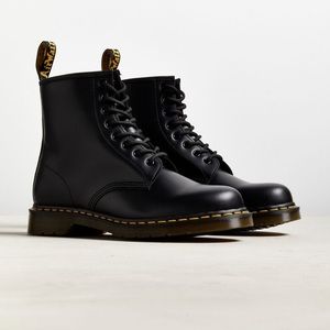 Dr. Marten Core 1460 8-eye boot